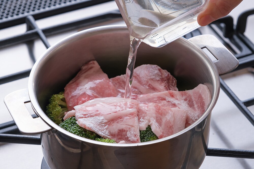大原千鶴のすやすやレシピ49：豚肉とブロッコリーを煮る